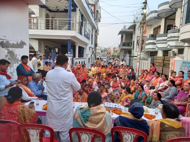 Kirtans as an occassion to mobilise the cadre and voters (Image credit: Sumati Mehrishi)